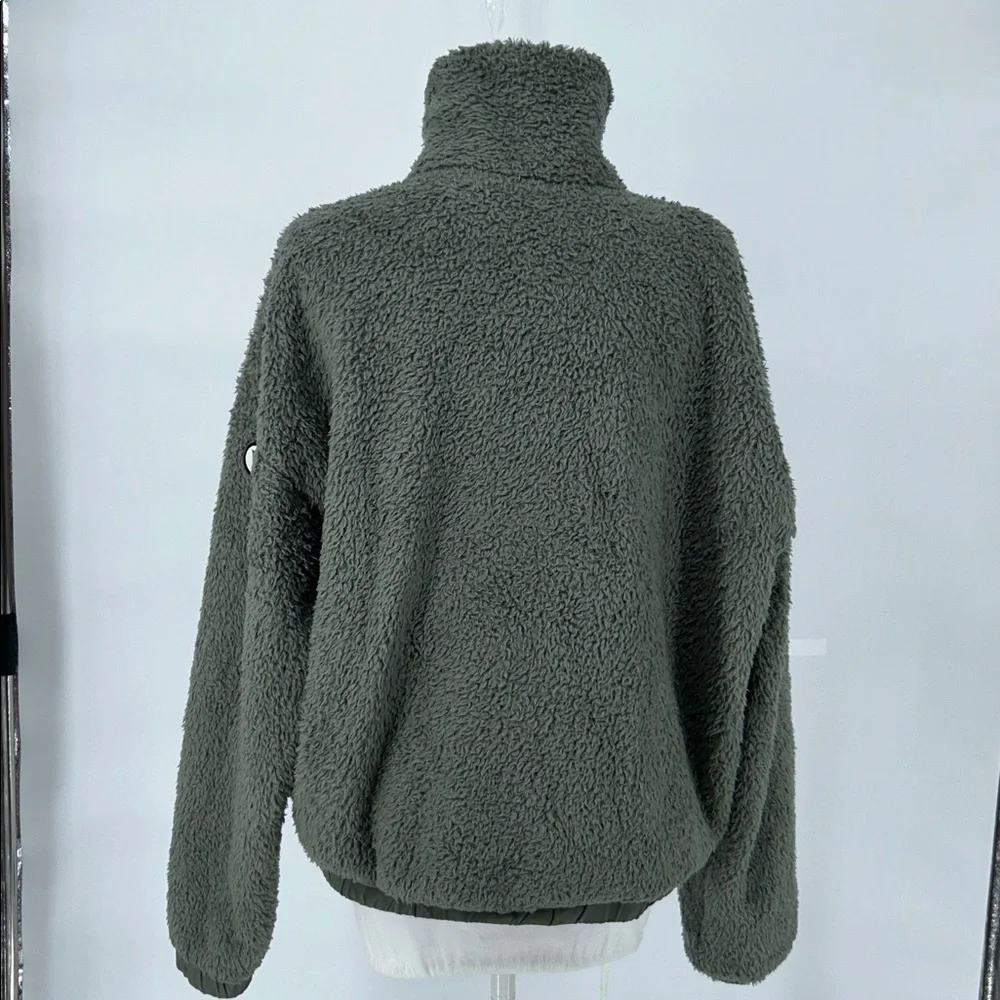 Vuori Women's Cozy Sherpa Jacket Green Fleece Jacket Olive Green Size Large - Picture 6 of 13